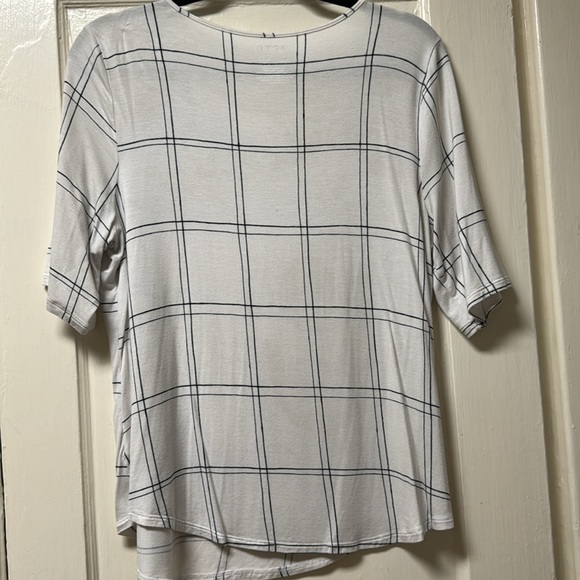 Super Soft Apt. 9 Top - Picture 3 of 4